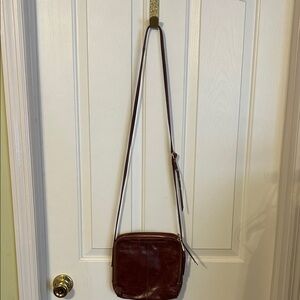 Hobo brand Brown Leather Crossbody Bag. Perfect for essentials. Preowned.